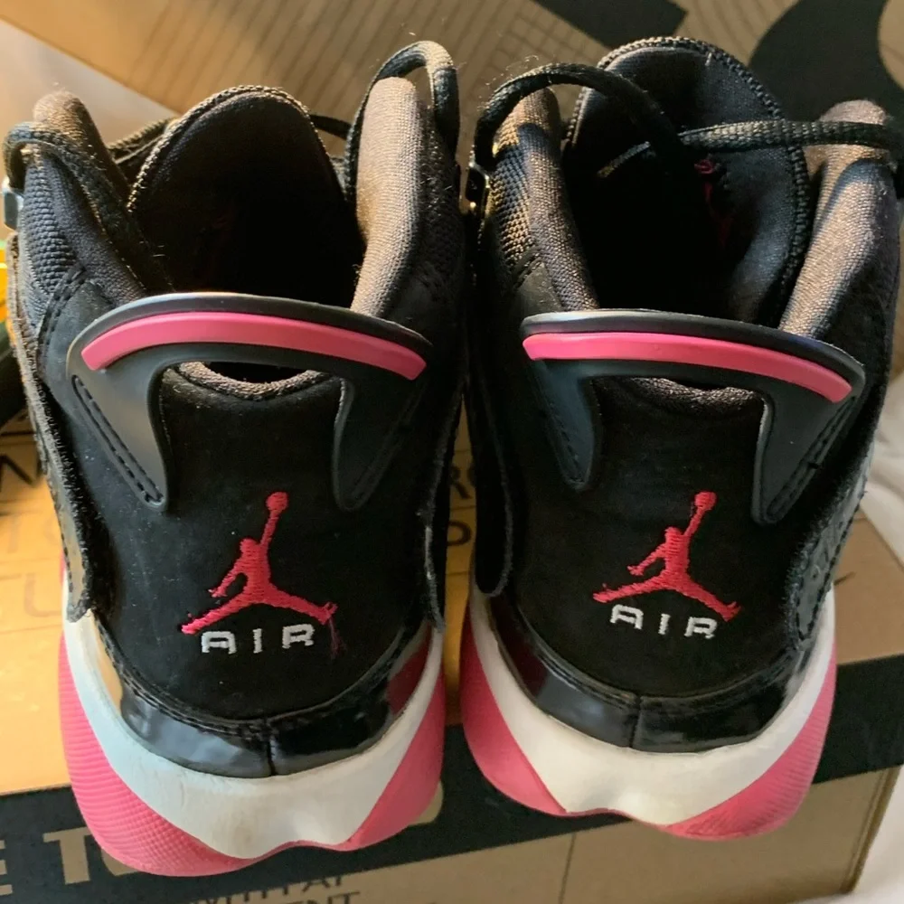 2/$80 Pre-owned Nike Jordan - Picture 3 of 3